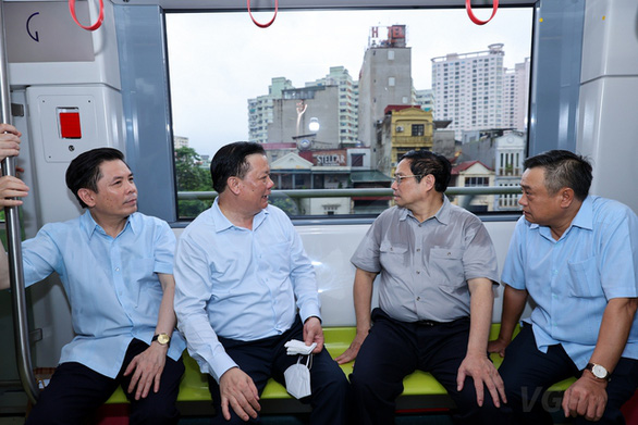 Kiểm tra metro Nhổn - ga Hà Nội chậm 7 năm, Thủ tướng nói: Vốn cấp đủ rồi, không có lý do để chậm - Ảnh 5.
