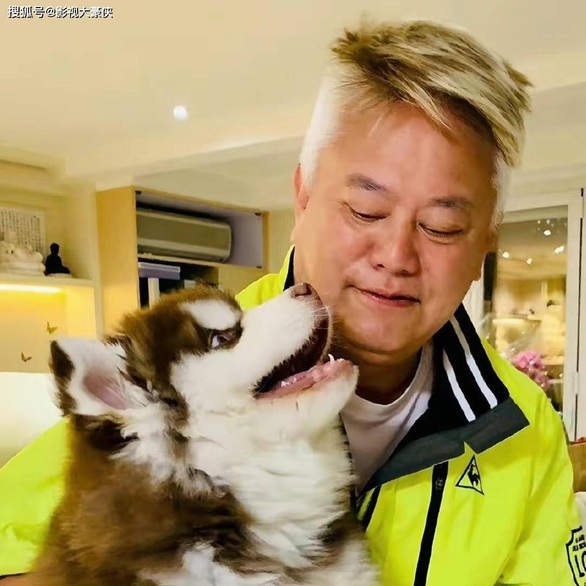 ‘Bạn diễn vàng’ của Châu Tinh Trì - Trần Bách Tường giải nghệ, tận hưởng tuổi già bên vợ hoa đán - Ảnh 2. ‘Bạn diễn vàng’ của Châu Tinh Trì - Trần Bách Tường giải nghệ, tận hưởng tuổi già bên vợ hoa đán - Ảnh 2.