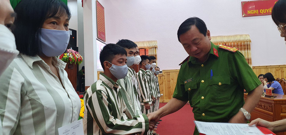 Trại giam Xuân Lộc đặc xá cho 52 phạm nhân dịp lễ Quốc khánh 2-9 - Ảnh 2.