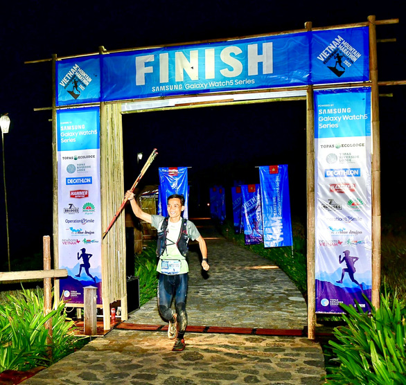 Quang Trần vô địch cự ly ‘siêu khủng’ chạy 160km tại Sa Pa - Ảnh 3.