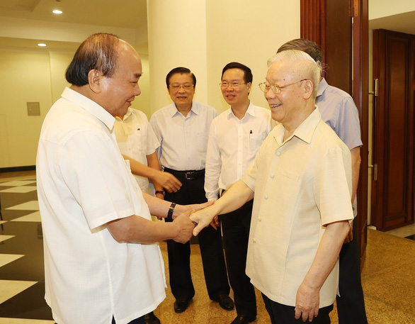 Tổng bí thư Nguyễn Phú Trọng chủ trì họp Bộ Chính trị, Ban Bí thư - Ảnh 2.