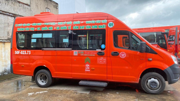 Thêm tuyến xe buýt tư nhân vào sân bay Tân Sơn Nhất, giá rẻ nhất 8.000 đồng/vé - Ảnh 1.