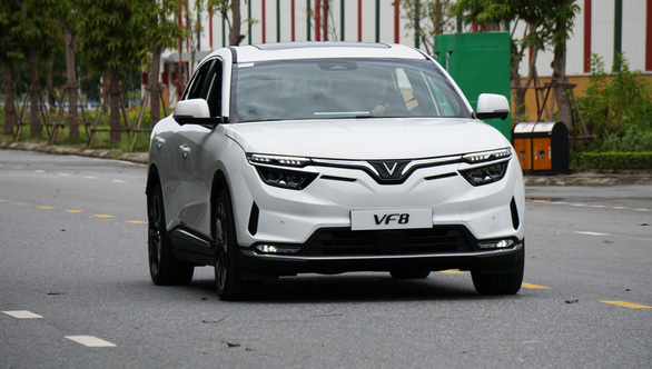 VinFast bàn giao 100 ô tô điện VF 8 đầu tiên, chuẩn bị xuất khẩu ra quốc tế - Ảnh 3.
