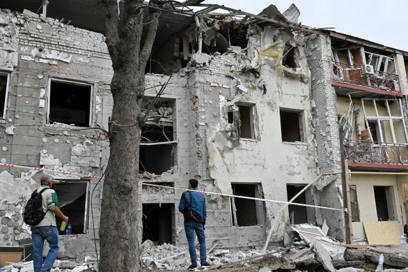 AFP: Nga tấn công quy mô lớn, trên mọi hướng ở Ukraine - Ảnh 1.