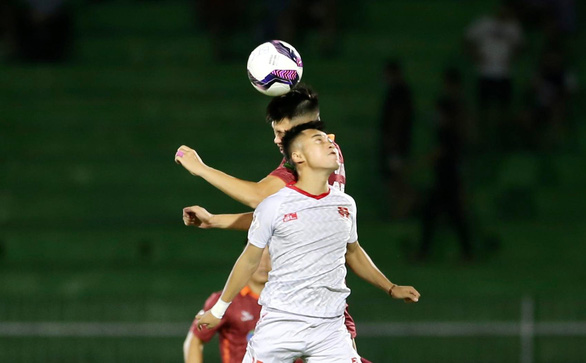 Bình Định - Hải Phòng (hết hiệp 1) 0-0: Trọng tài từ chối bàn thắng của Rimario - Ảnh 1.