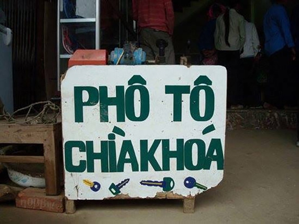 Những biển quảng cáo chỉ có ở Việt Nam (P2) - Ảnh 2. Những biển quảng cáo chỉ có ở Việt Nam (P2) - Ảnh 2.