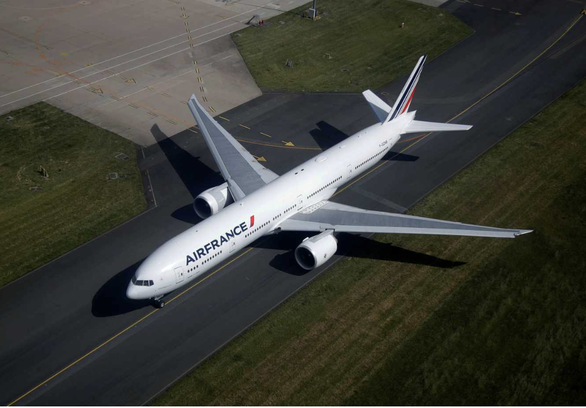 Tăng lương, thưởng cho nhân viên, Air France vẫn phải hủy hơn 50% chuyến bay vì đình công - Ảnh 1.