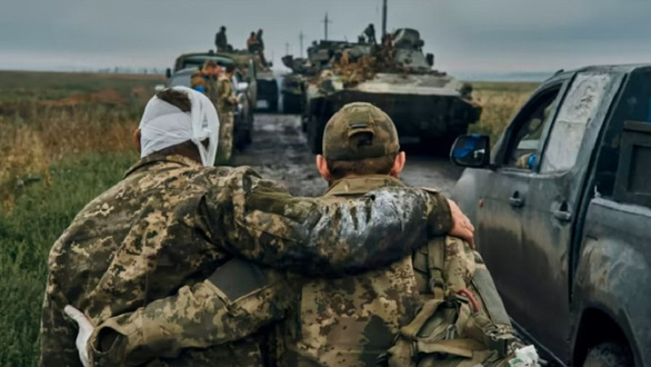  Mỹ và đồng minh bàn cung cấp máy bay chiến đấu cho Ukraine - Ảnh 1.