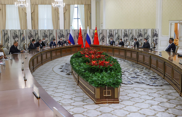 Gặp ông Tập, ông Putin cảm ơn vì lập trường cân bằng về Ukraine - Ảnh 1.