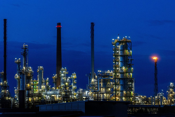 Đức tiếp quản tài sản của Tập đoàn dầu khí Nga Rosneft - Ảnh 1.