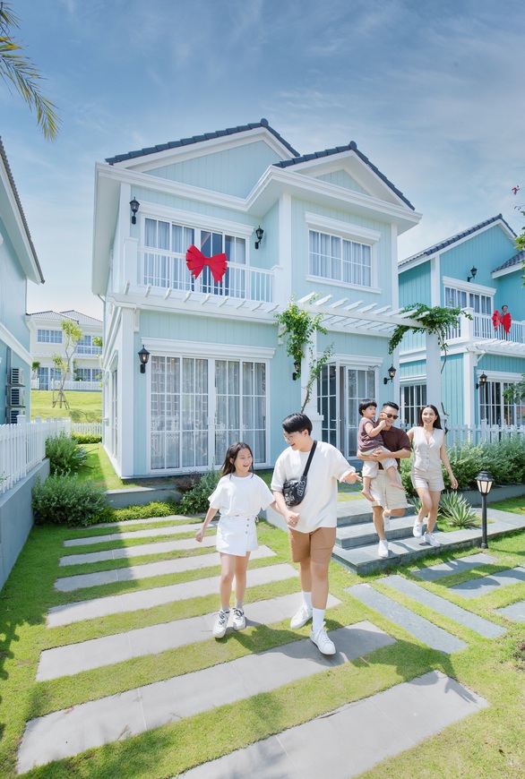 Gia đình Hoàng Bách muốn bỏ phố về biển sau chuyến trải nghiệm NovaWorld Phan Thiet - Ảnh 7. Gia đình Hoàng Bách muốn bỏ phố về biển sau chuyến trải nghiệm NovaWorld Phan Thiet - Ảnh 7.