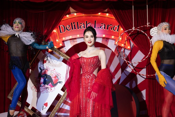 Sao Việt nô nức hóa trang Drag Queen trẩy hội cùng Thanh Duy trong Delilah Land - Ảnh 15. Sao Việt nô nức hóa trang Drag Queen trẩy hội cùng Thanh Duy trong Delilah Land - Ảnh 15.