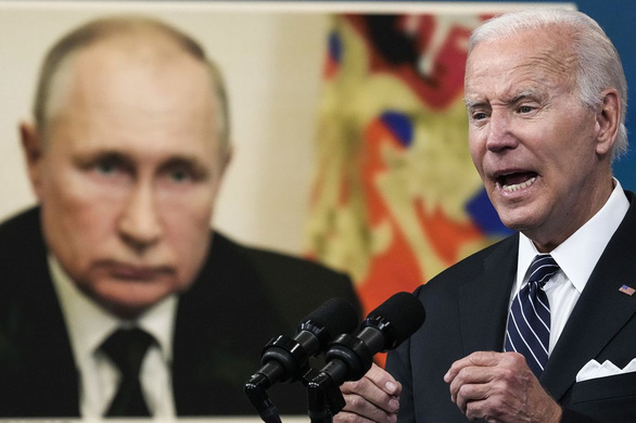 Ông Biden cảnh báo ông Putin không dùng vũ khí hạt nhân ở Ukraine - Ảnh 1.