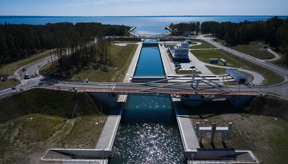 Ba Lan mở kênh đào tới biển Baltic để né Nga - Ảnh 1.