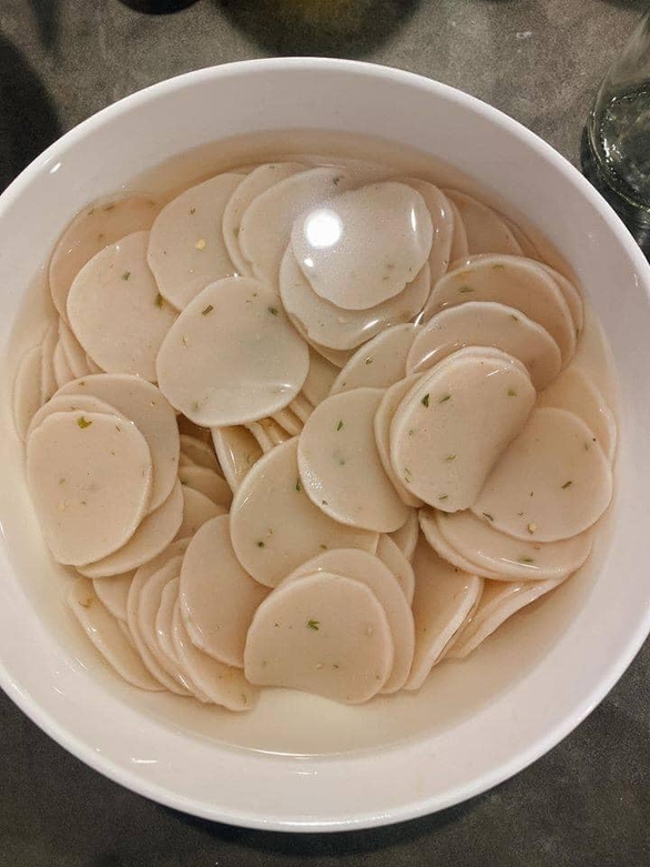 Cách làm bánh bèo từ bánh phồng tôm chỉ 20 phút khiến hội yêu bếp rần rần - Ảnh 2. Cách làm bánh bèo từ bánh phồng tôm chỉ 20 phút khiến hội yêu bếp rần rần - Ảnh 2.
