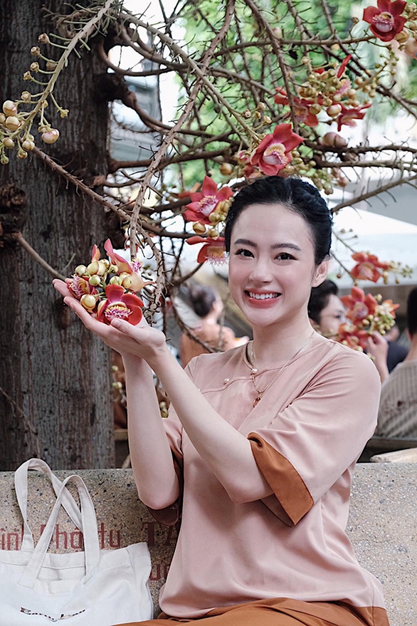 Ảnh vui sao Việt 2-9: Tuấn Hưng hóa vai Dương Quá - Ảnh 3. Ảnh vui sao Việt 2-9: Tuấn Hưng hóa vai Dương Quá - Ảnh 3.