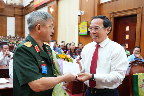 Thiếu tướng Nguyễn Minh Hoàng tái đắc cử chủ tịch Hội Cựu chiến binh TP.HCM - Ảnh 1.