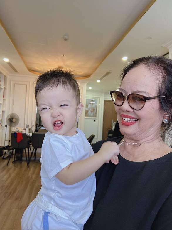 Ảnh vui sao Việt 25-9: Cát Phượng bung xõa ở Phú Quốc - Ảnh 2. Ảnh vui sao Việt 25-9: Cát Phượng bung xõa ở Phú Quốc - Ảnh 2.