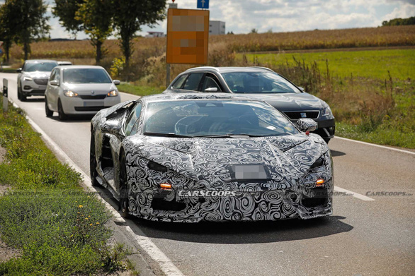 ‘Hậu duệ’ Lamborghini Aventador gặp trục trặc khi đang thử nghiệm - Ảnh 1.