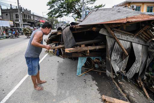 Philippines tan hoang sau khi siêu bão Noru tàn phá - Ảnh 5.