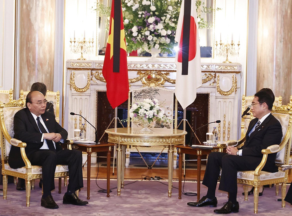 Chủ tịch nước Nguyễn Xuân Phúc: Việt Nam ghi nhớ tình cảm, đóng góp quan trọng của cố Thủ tướng Abe - Ảnh 1.