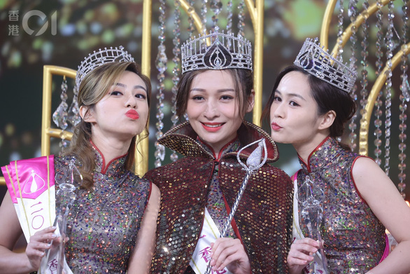 Chung kết Hoa hậu Hong Kong 2022 vướng sạn vì loạt sự cố - Ảnh 1.