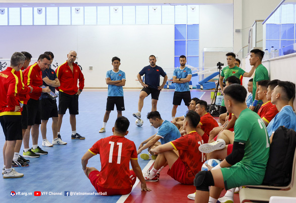 Tuyển futsal Việt Nam muốn thắng Hàn Quốc và Saudi Arabia - Ảnh 1.