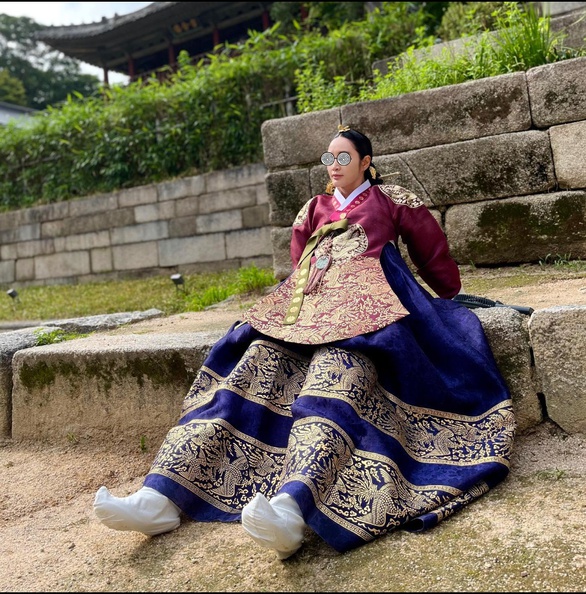 Đố ai có thể ngủ được theo kiểu của minh tinh Kim Hye Soo - Ảnh 2. Đố ai có thể ngủ được theo kiểu của minh tinh Kim Hye Soo - Ảnh 2.