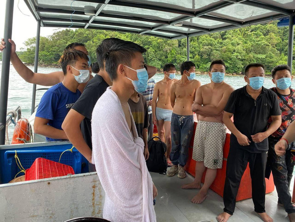 Campuchia nói 7 thi thể dạt vào bờ biển Phú Quốc nghi liên quan vụ chìm tàu ngày 22-9 - Ảnh 1.