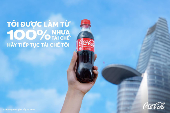 Coca-Cola Việt Nam ra mắt chai làm từ nhựa tái chế - Ảnh 2.
