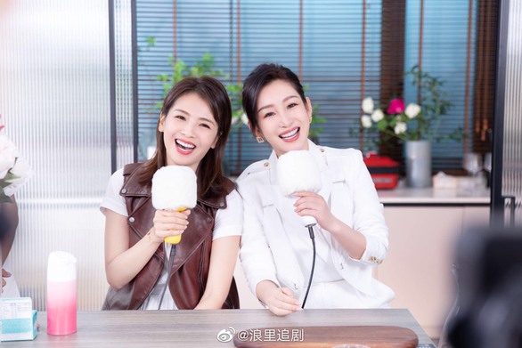 Lưu Đào - Tần Hải Lộ: Đôi bạn thân ‘không đánh nhau không quen biết’ của làng giải trí Hoa ngữ - Ảnh 2. Lưu Đào - Tần Hải Lộ: Đôi bạn thân ‘không đánh nhau không quen biết’ của làng giải trí Hoa ngữ - Ảnh 2.