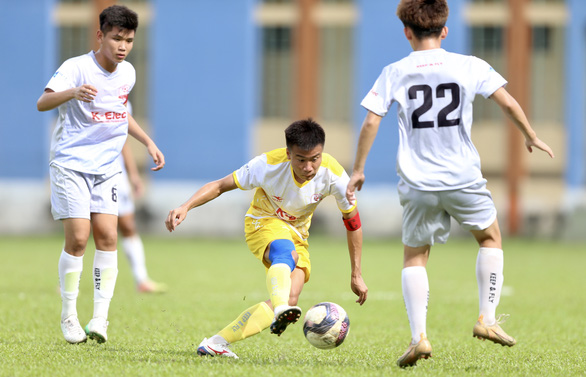 U17 Sài Gòn lần đầu tiên vào bán kết U17 quốc gia - Ảnh 2.