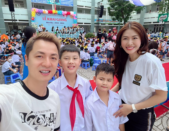 Ảnh vui sao Việt 6-9: Nhã Phương lầy lội tham gia game show - Ảnh 3. Ảnh vui sao Việt 6-9: Nhã Phương lầy lội tham gia game show - Ảnh 3.