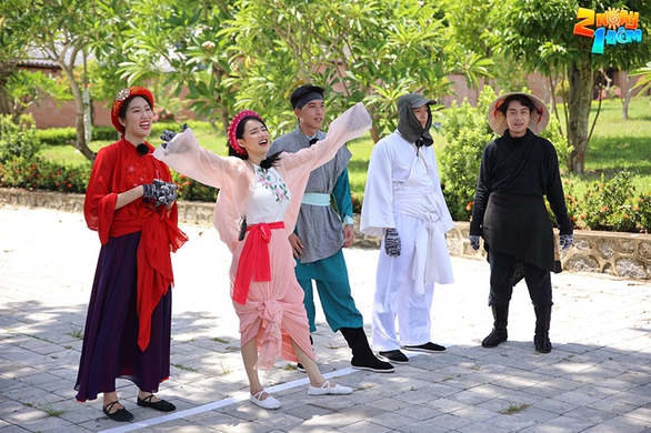 Ảnh vui sao Việt 6-9: Nhã Phương lầy lội tham gia game show - Ảnh 1. Ảnh vui sao Việt 6-9: Nhã Phương lầy lội tham gia game show - Ảnh 1.