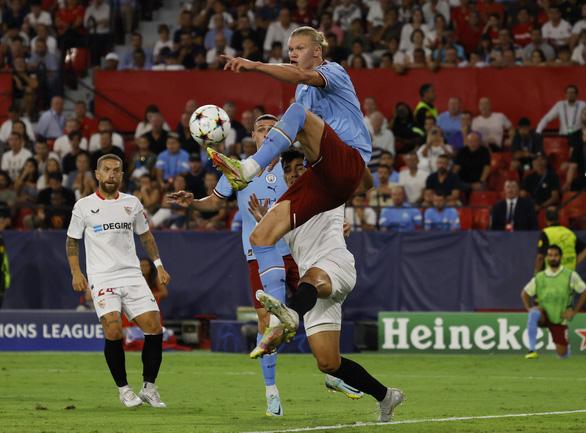 Mbappe và Haaland lập cúp bàn thắng ngày mở màn Champions League - Ảnh 2.