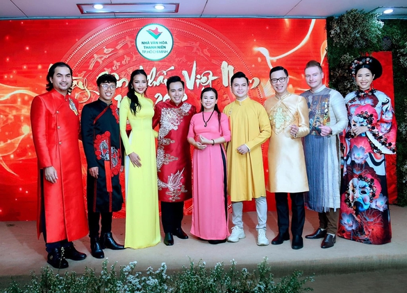 Sao Việt xin gì trong ngày giỗ Tổ nghiệp sân khấu - Ảnh 7. Sao Việt xin gì trong ngày giỗ Tổ nghiệp sân khấu - Ảnh 7.