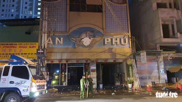 Đã phát hiện 32 thi thể trong vụ cháy quán karaoke ở Bình Dương, sáng 8-9 họp báo công bố vụ việc - Ảnh 1.