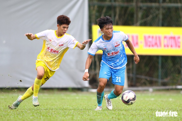U17 Sài Gòn tiếp tục tạo bất ngờ tại vòng chung kết U17 quốc gia - Ảnh 6. U17 Sài Gòn tiếp tục tạo bất ngờ tại vòng chung kết U17 quốc gia - Ảnh 6.
