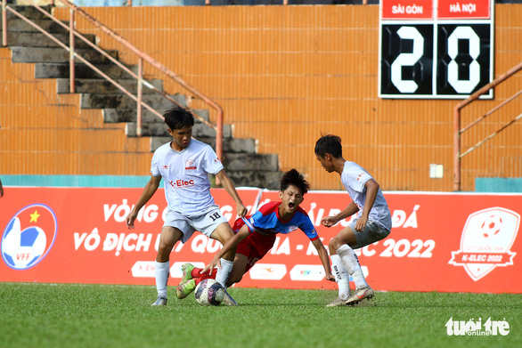 U17 Sài Gòn tiếp tục tạo bất ngờ tại vòng chung kết U17 quốc gia - Ảnh 2.