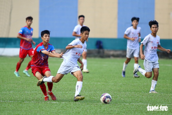 U17 Sài Gòn tiếp tục tạo bất ngờ tại vòng chung kết U17 quốc gia - Ảnh 1. U17 Sài Gòn tiếp tục tạo bất ngờ tại vòng chung kết U17 quốc gia - Ảnh 1.