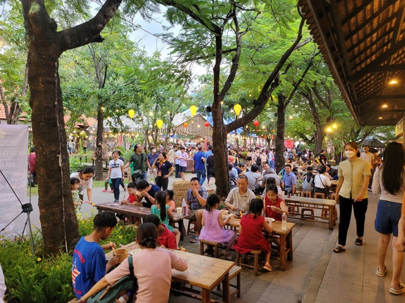 Saigontourist Group khởi động lễ hội văn hóa ẩm thực năm 2023 - Ảnh 3. Lễ hội văn hóa ẩm thực năm 2022 thu hút trên 30.000 khách