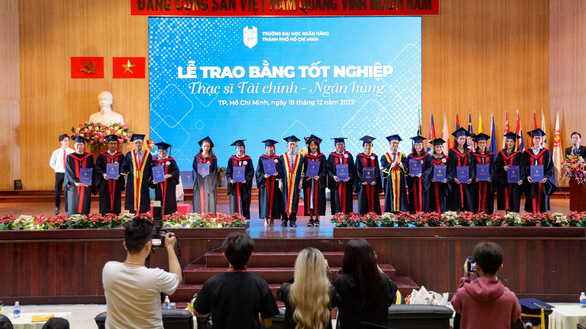 Trường Đại học Ngân hàng TP.HCM xét tuyển 3 ngành đào tạo thạc sĩ năm 2023 - Ảnh 1.