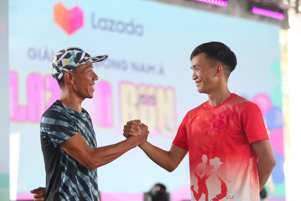 Lộ diện 4 ‘chân chạy’ xuất sắc giành được tấm vé tham dự chung kết Lazada Run tại Singapore - Ảnh 3.