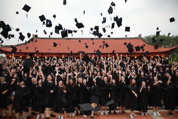 Qua các năm tỷ lệ học sinh Asian School tốt nghiệp THPT luôn đạt 100%