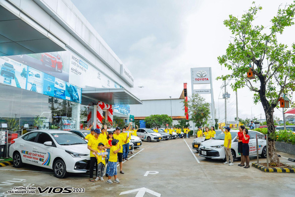 Vios 2023 khoe diện mạo bắt mắt trong sự kiện Roadshow 2023 - Ảnh 1.