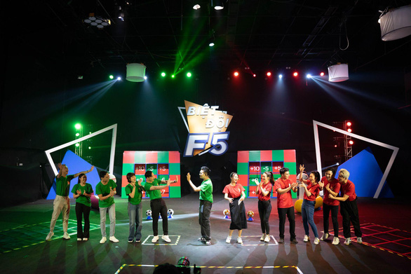 'Làm mới mình’ với Gameshow ‘Biệt đội F5’ - Ảnh 1.