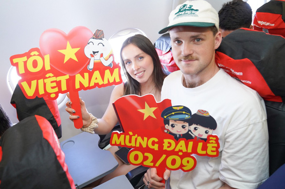 Du khách quốc tế hưởng ứng các chương trình của Vietjet