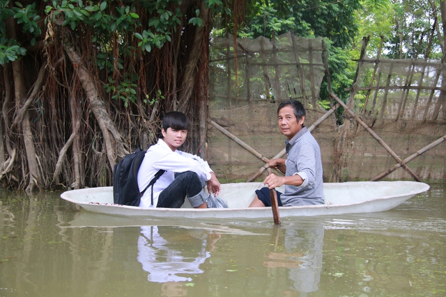 Nhiều đường làng ở huyện Chương Mỹ vẫn là dòng sông - Ảnh 8.