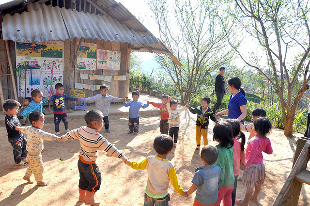 Lương thấp, giáo viên không muốn về hưu - Ảnh 1.