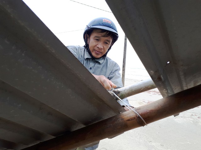 Gió quật làng biển Quảng Nam xơ xác - Ảnh 6.
